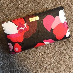 Floral Kate Spade Wallet 🌺